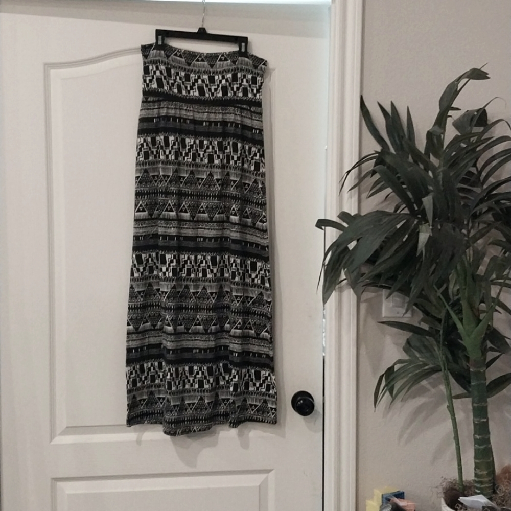 Black and white Aztec style skirt